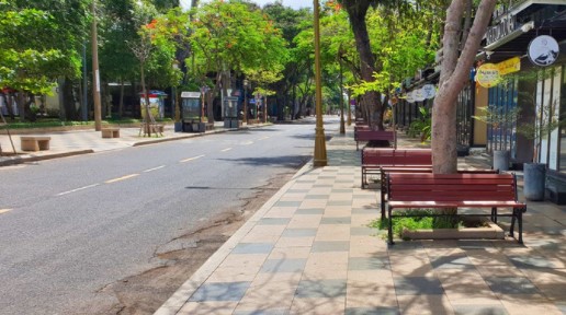 Đường phố TP Vũng Tàu không có bóng người sau khi áp dụng chỉ thị 16, giãn cách xã hội