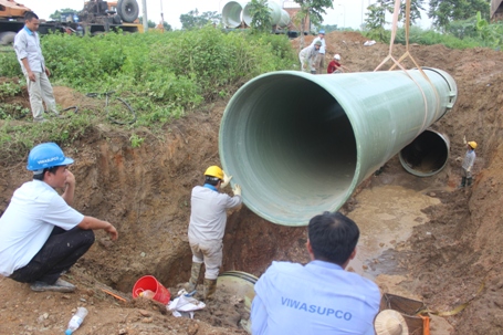 Dư luận xã hội không yên tâm trước thông tin Công ty TNHH Ống gang dẻo Xinxing (Trung Quốc) trúng gói thầu cung cấp ống gang dẻo và phụ kiện cho Dự án xây dựng đường ống dẫn nước sạch sông Đà số 2 (ảnh: Nguyễn Dương)