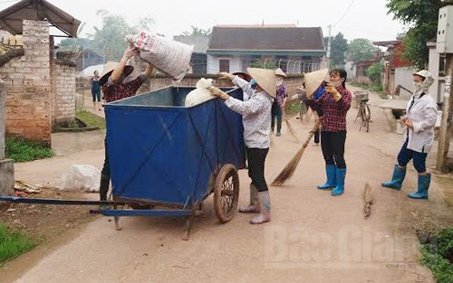 thôn Mác, xanh, sạch, Lạng Giang, Bắc Giang

Các hộ dân cùng thành viên Tổ tự quản môi trường thôn Mác dọn vệ sinh vào ngày cuối tuần.