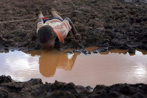 Hiệp hội các nước châu Phi (AAE) cũng cho hay, từ nay đến năm 2010 sẽ có 17 nước châu Phi bị thiếu nước trầm trọng