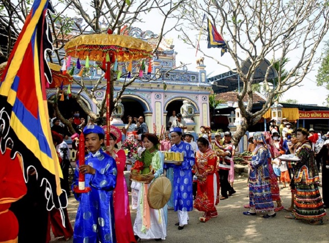 de-nghi-cong-nhan-le-hoi-do-thi-nuoc-man-la-di-san-van-hoa-phi-vat-the-quoc-gia-1